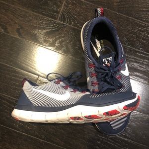 Nike Free Train Versatility USA Edition (Sz 11)